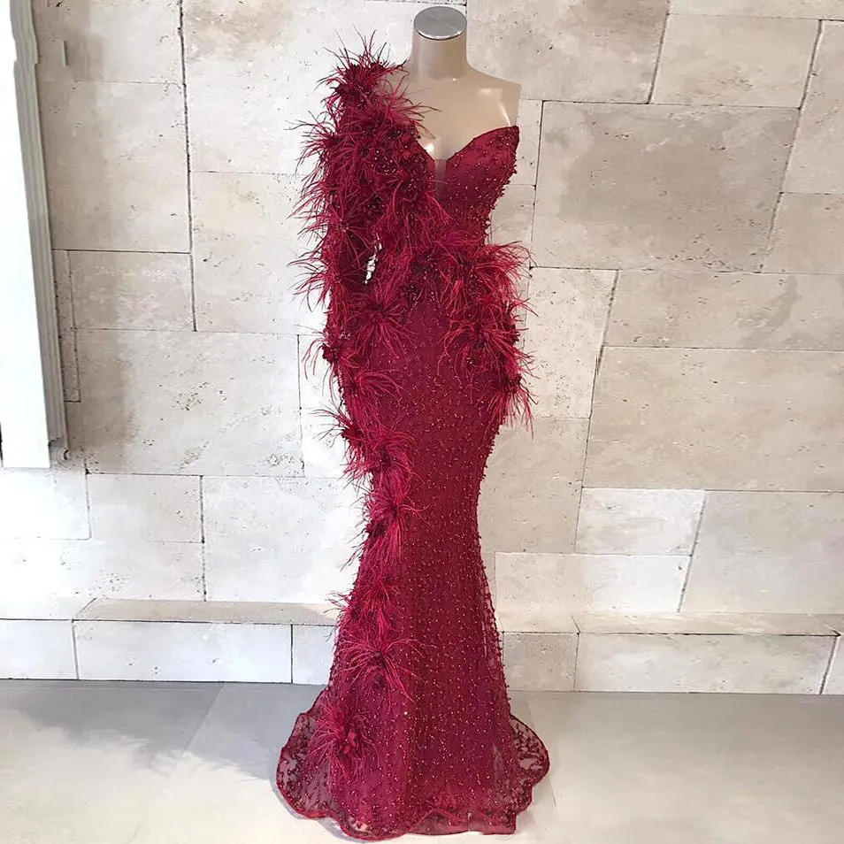 Abiti da ballo arabi sauditi Abiti da sera Maniche robe de soiree vestido de festa longo Piume Abito da cerimonia formale a sirena con perline Custom Made