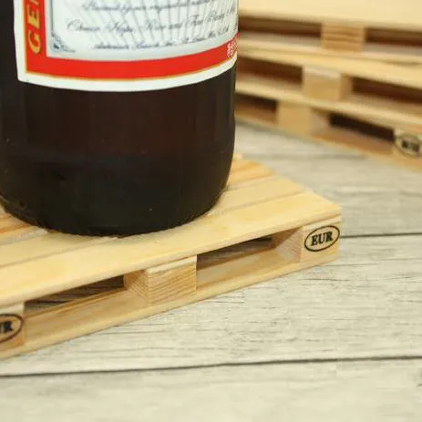 Partihandel-4PC / Set Köksredskap Träpallar Styled Coaster Mini Wooden Pallet Cup Coasters