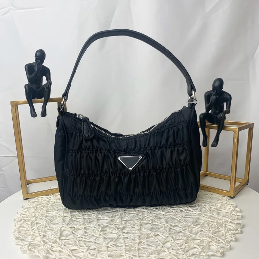 Designer Axelväskor Högkvalitativ Lady Handväskor Bestselling Plånbok Kvinnor Crossbody Bag Luxury Hobo Purses med låda