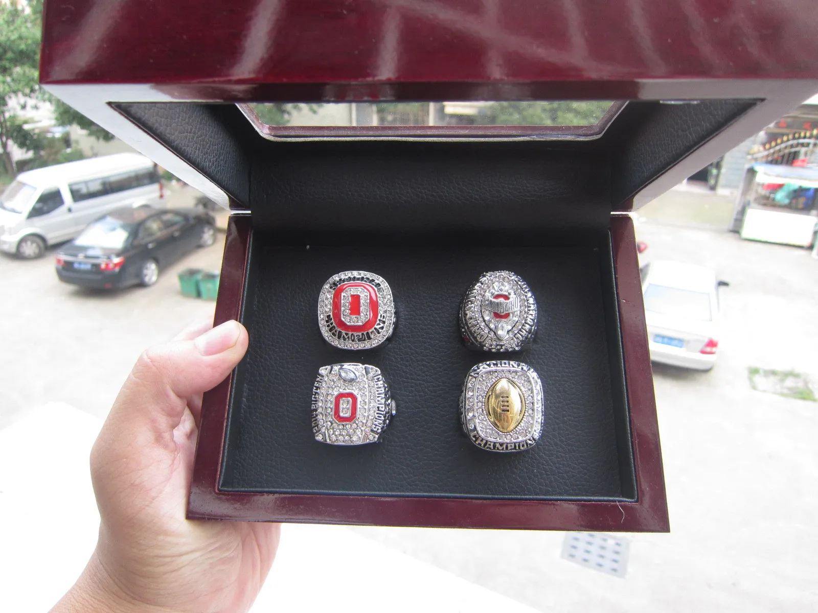Ohio State 4 stks Voetbal Nationaal Kampioenschap Ring met Houten Display Box Souvenir Men Fan Gift Groothandel Drop Shipping