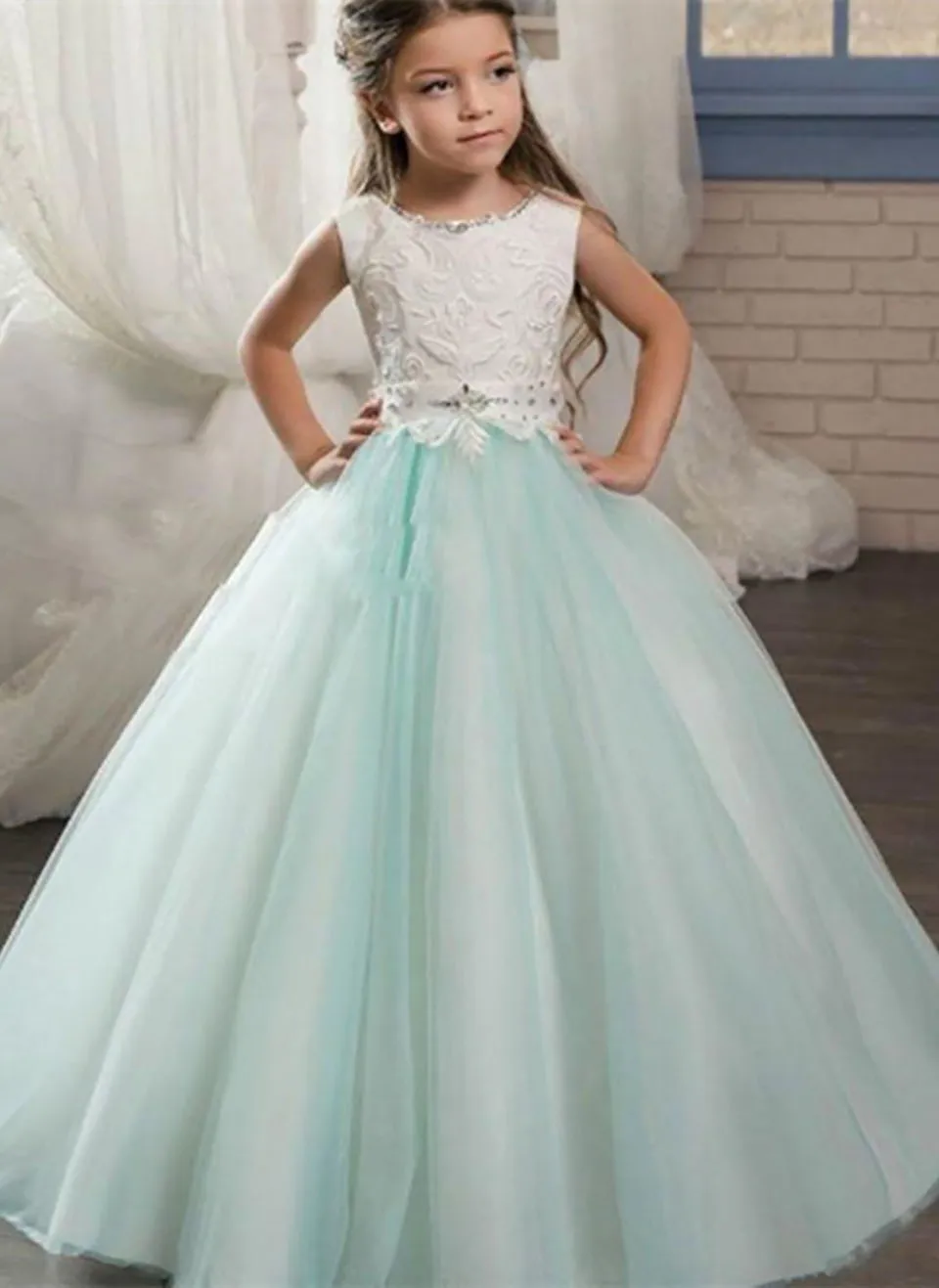 Princess Green flower girl dress for Formal Occasions, Weddings, Proms, Communion, and Parties