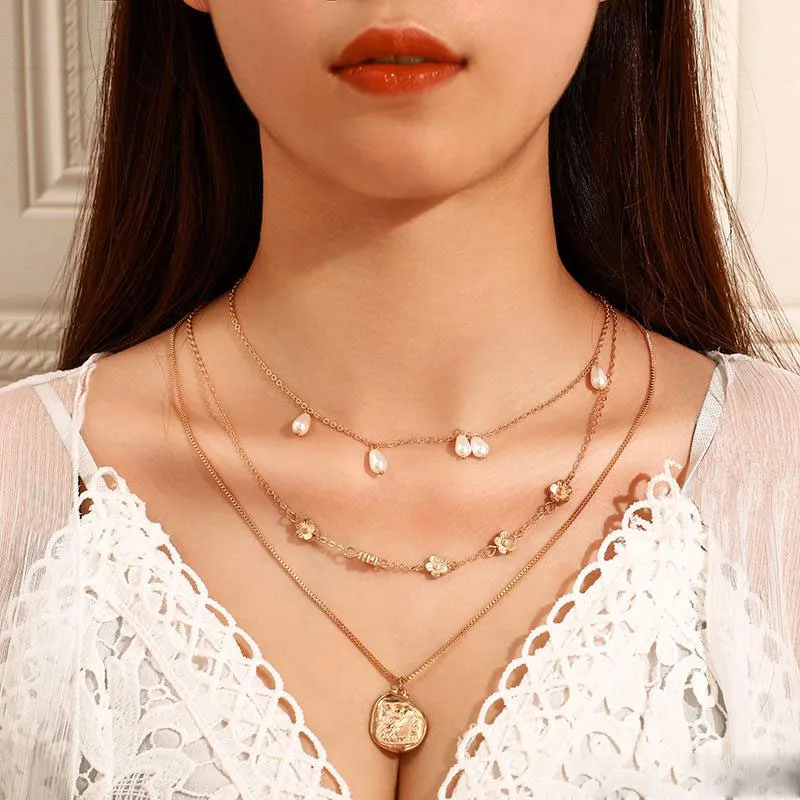 2020 Nuevo De Múltiples Capas De Colgante De 3 Niveles Joyería De Cadena Larga Para Mujer Margarita Flor Perla Personalidad Collares Regalos De € | DHgate