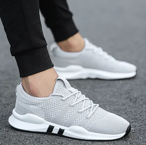 2019 New Sports Shoes Mens Flying Woven Breathable Running Shoes
