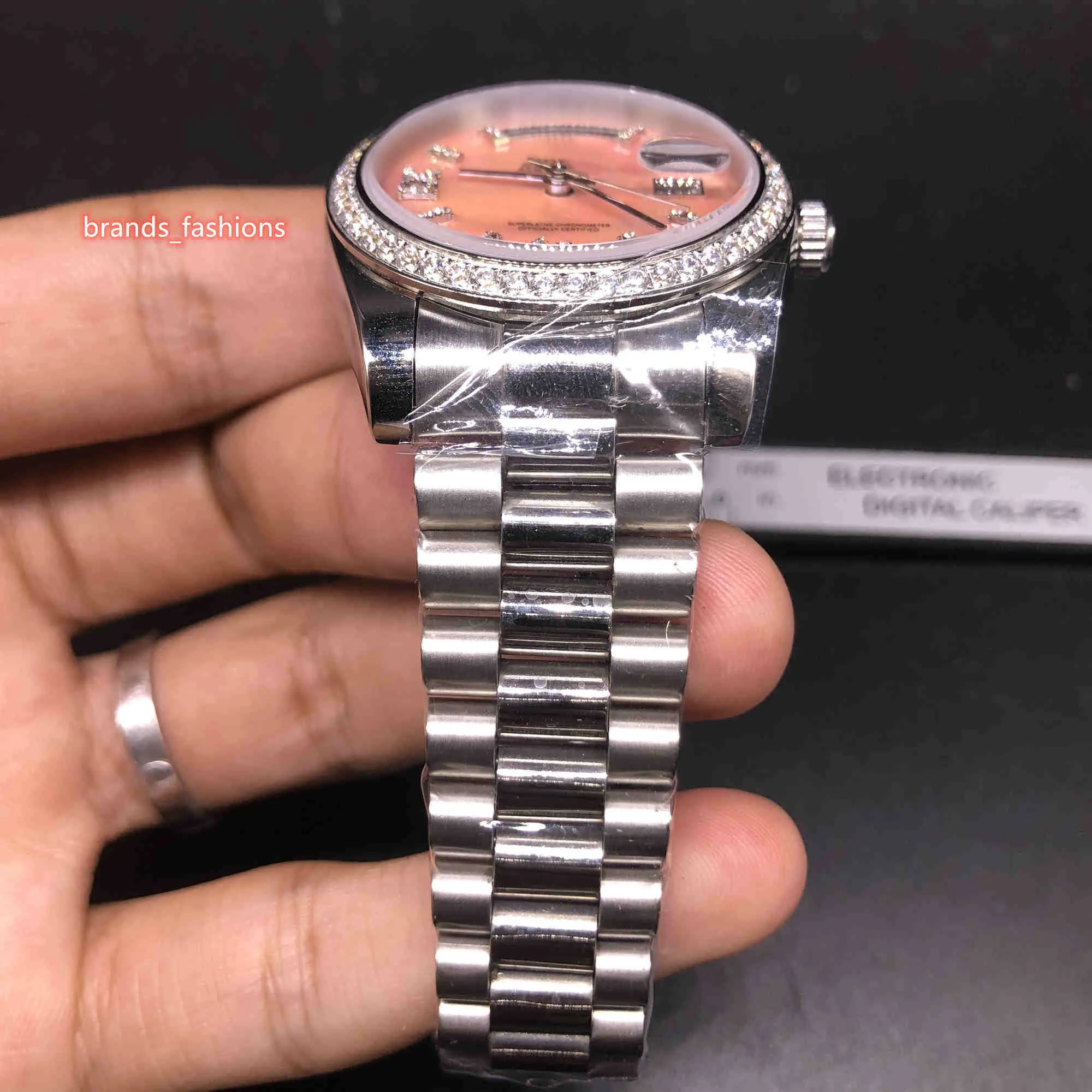 Boutique Fashion Business-Armbanduhr, silberfarben, Edelstahlgehäuse, Gehäuse, Gehäuse, Gehäuse, Diamantring, Mund, automatische mechanische Uhren231r