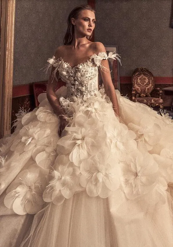 2019 Julia Kontogruni Vintage Wedding Dresses Off The Shoulder Lace 3D Floral Appliqued Luxury Country Wedding Dress Feather Bridal Gowns From 177 02 DHgate