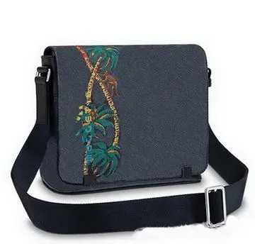 2022 New Fashion Herr Axelväska Designer Crossbody PU Läder Klassiska Messenger Bags Casual Handväskor Herr