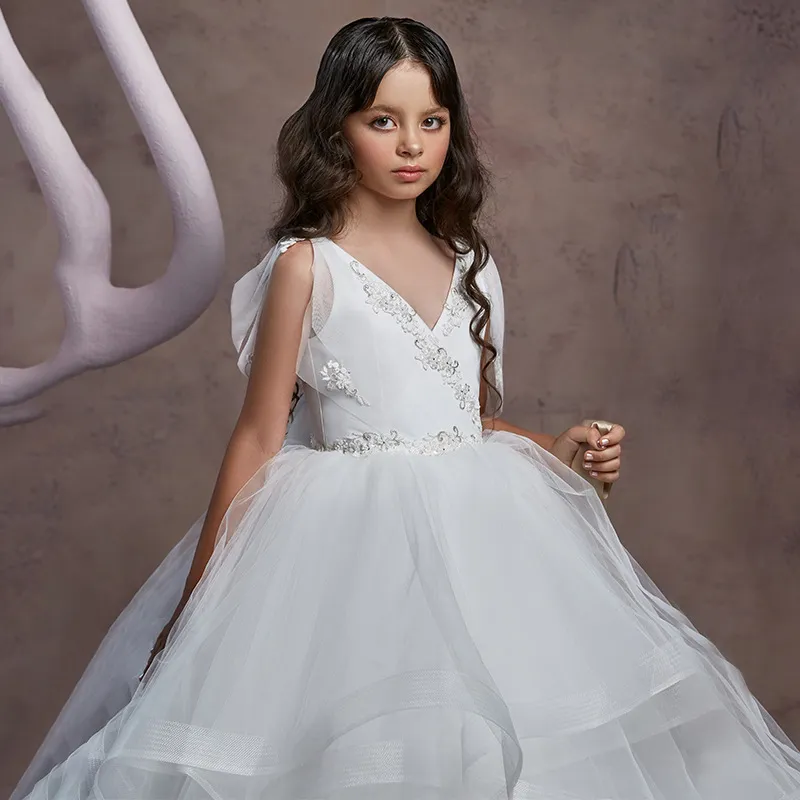 White Flower Girls Dresses for Wedding 2019 Ball Gown Sweep Train Ruffled Tulle First Communion Gowns for Little Girl Princess Formal V-Neck