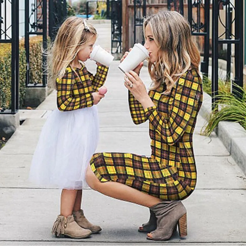 Julmor och dotter kläder familj matchande outfits kläder mamma dotter tjejer klänning kjol kvinnor prinsessa klänningar qzzw132