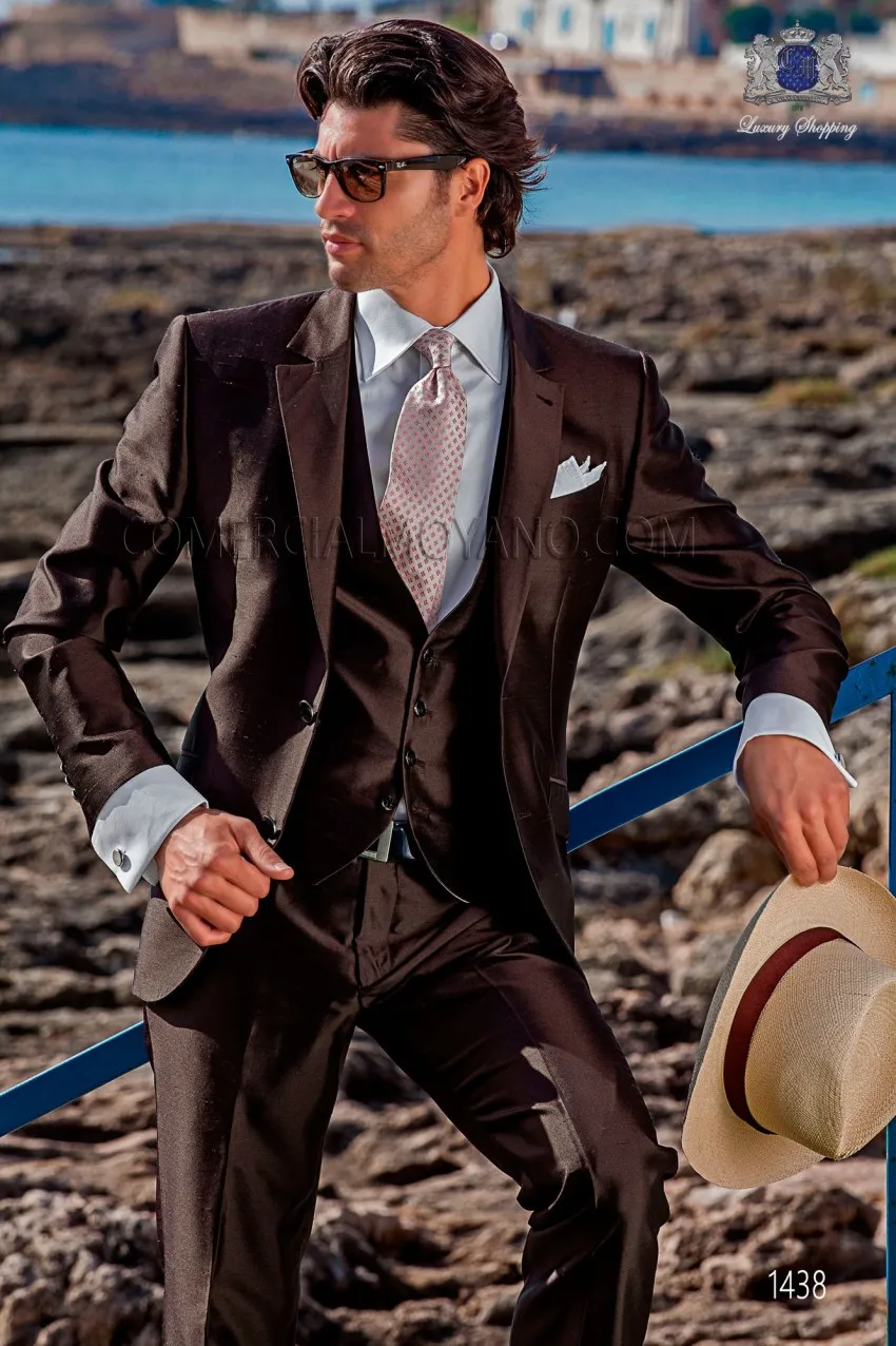 優秀なチョコレート新郎Tuxedos Notch Lapel新郎の結婚式の3ピーススーツファッション男性のビジネスジャケットブレザー（ジャケット+パンツ+ネクタイ+ベスト）1668