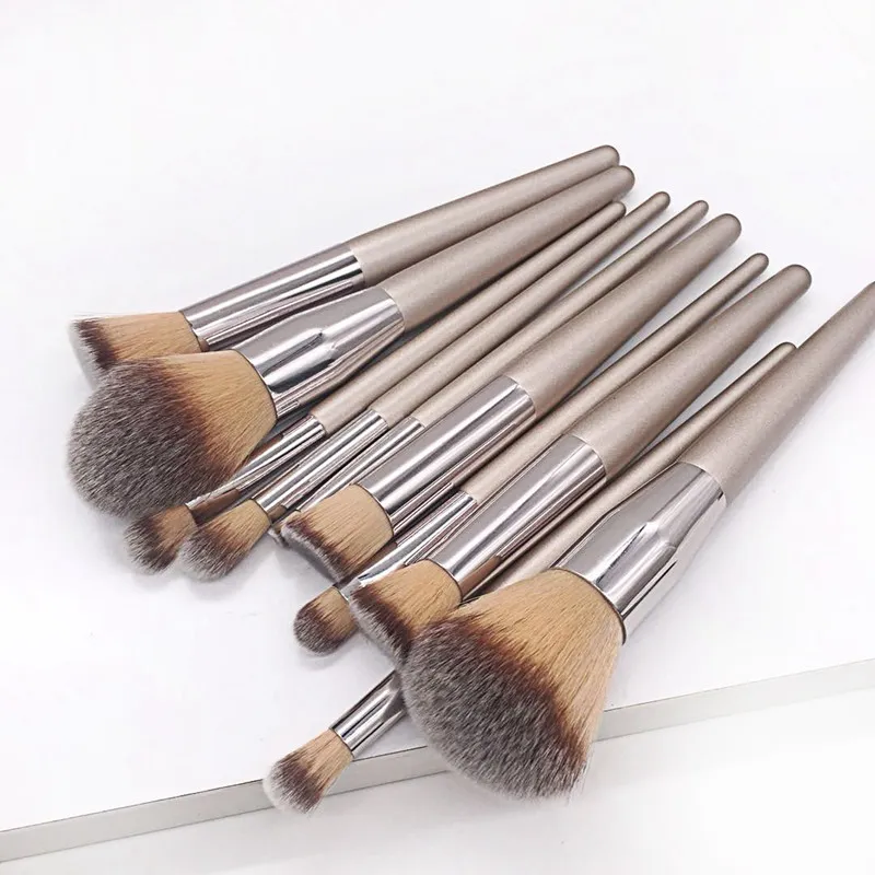 Drop Women's Fashion Brushes 10 sztuk Zestaw Drewniane Fundacja Kosmetyczne Brwi Eye Cień Szczotka Makijaż Szczotki Zestawy Narzędzia Pincel Maquiagem