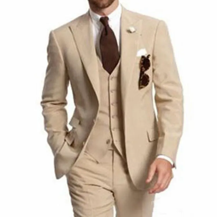 Beige Tre Piece Bröllop Tuxedos Bästa Män Passar Peaked Lapel Två knapp Anpassade Party Business Formal Blazer Suit (Jacka + Vest + Byxor)