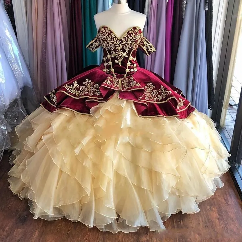 2021 Burgundy Champagne Velvet Embroidery Quinceanera Dresses Long Ball Gowns Ruffle Off The Shoulder Corset Back Princess Prom Sweet 16