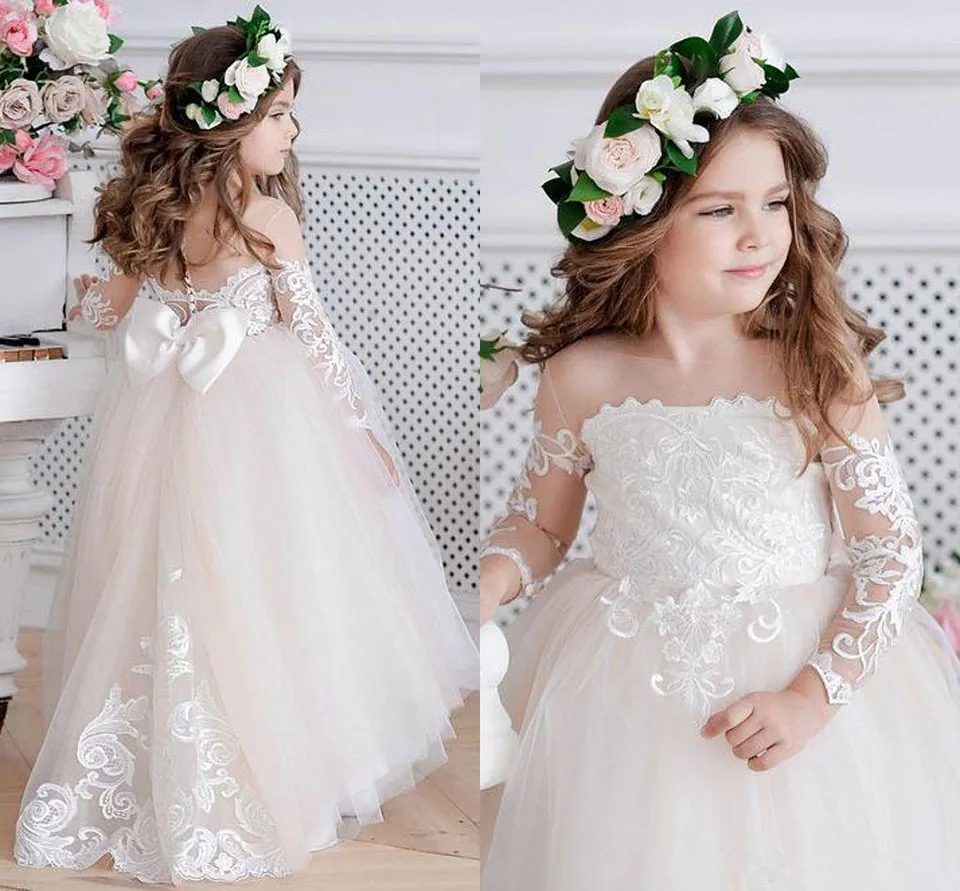 Vintage Full Lace Flower Girl Dresses for Weddings Long Sleeves Floor Length Cheap Girl Pageant Gowns Kids Princess Communion Dress