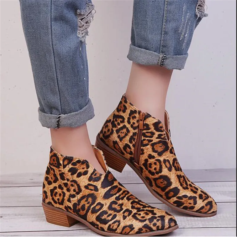 Hot Sale-New Explosion Models Kvinnors Skor Höst Vinter Naken Kvinnors Stövlar Deep V Sexy Boots Leopard Storstorlekar Kvinnor