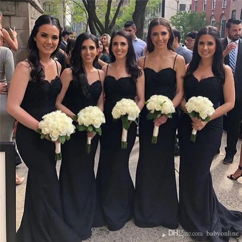 Demoiselles d'honneur pas cher robe noire sirène bretelles spaghetti dos nu dentelle appliques haut longue demoiselle d'honneur gothique robes d'invité de mariage