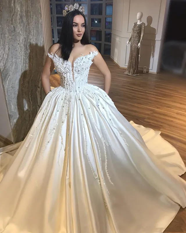 Princess Ball Suknie Ślubne Suknie Ślubne Przejdź przez Klejnot Perły Zroszony Aplikacje Suknie Ślubne Eleganckie Satin Sweep Sweed Suknie ślubne 33