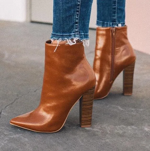 Plus Storlek 35 till 42 Sexig Brun Imitation Wood Grain Chunky Heel Pointed Ankel Boots Vinter Boots 11cm