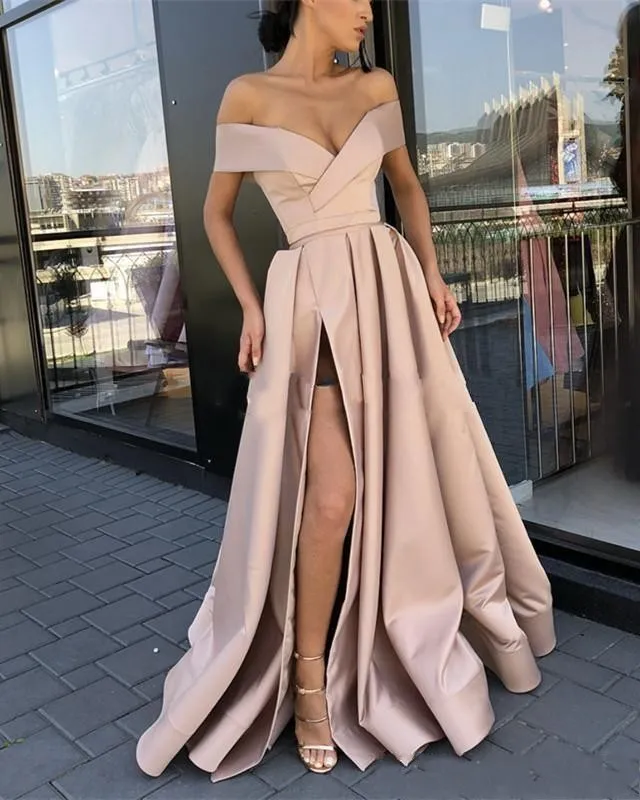 Günstige neue sexy Abendkleider im Vintage-Stil, schulterfrei, seitlich geschlitzt, Satin, langer Sweep-Zug, Partykleid, formelle Abendkleider in Übergröße