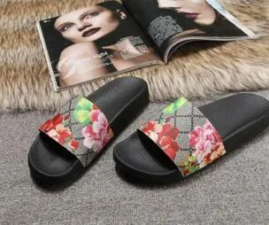 2019 Hot Men Women Sandals Designer Buty Luksusowe Zbiór Lato Moda Szeroki Płaskie Slippery Sandals Slipper Flip Flop Size 35-46 Kwiat