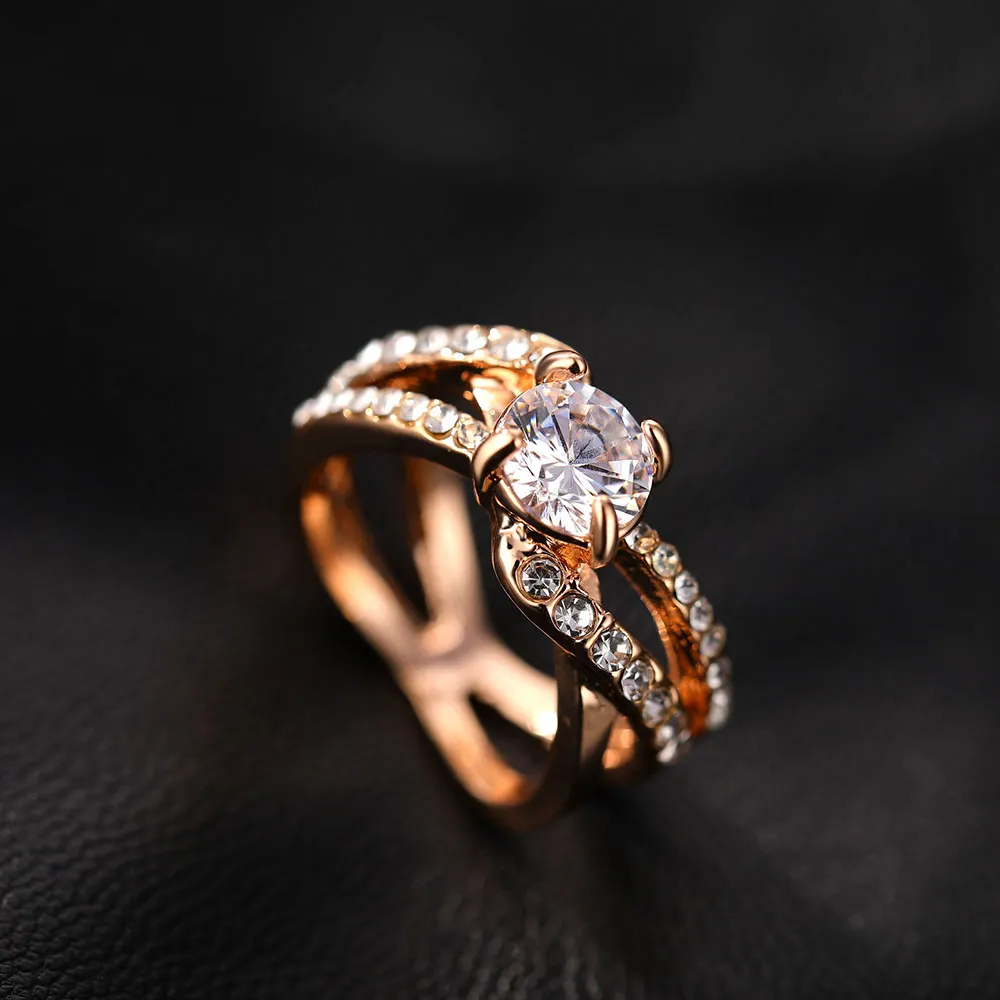 Hot Nieuwe vrouwen Rose Gold Tone Wedding Stones Ring Full Zirkon vrouwelijke Gedelateerde verlovingsringen sieraden trendy