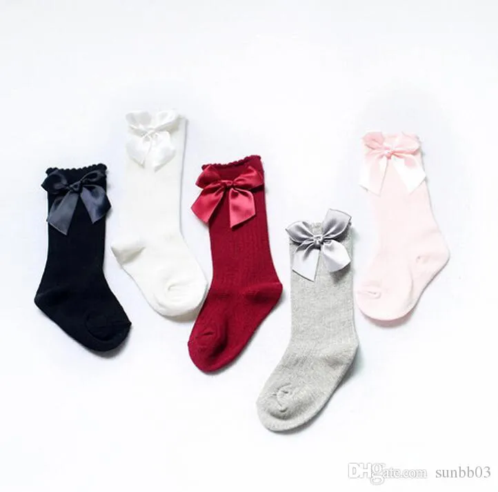 Europa Nowy Sweet Infant Girls Skarpetki Baby Wstążka Bow Sock High 3/4 Kolano Kierunki Księżniczki Skarpety Ciepłe Nogi Skarpety dla dzieci 5 Kolory A664