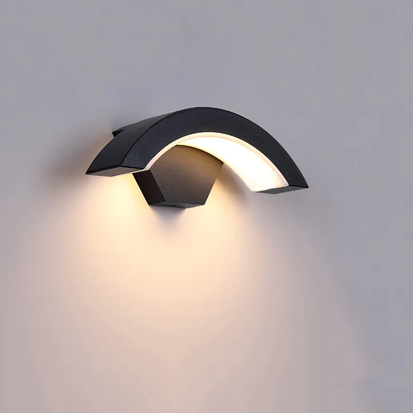LED 屋外壁掛けライト ロングストリップ 外壁取り付け用燭台 ブラック アイアン アクリル ウォールランプ IP65 防水壁照明