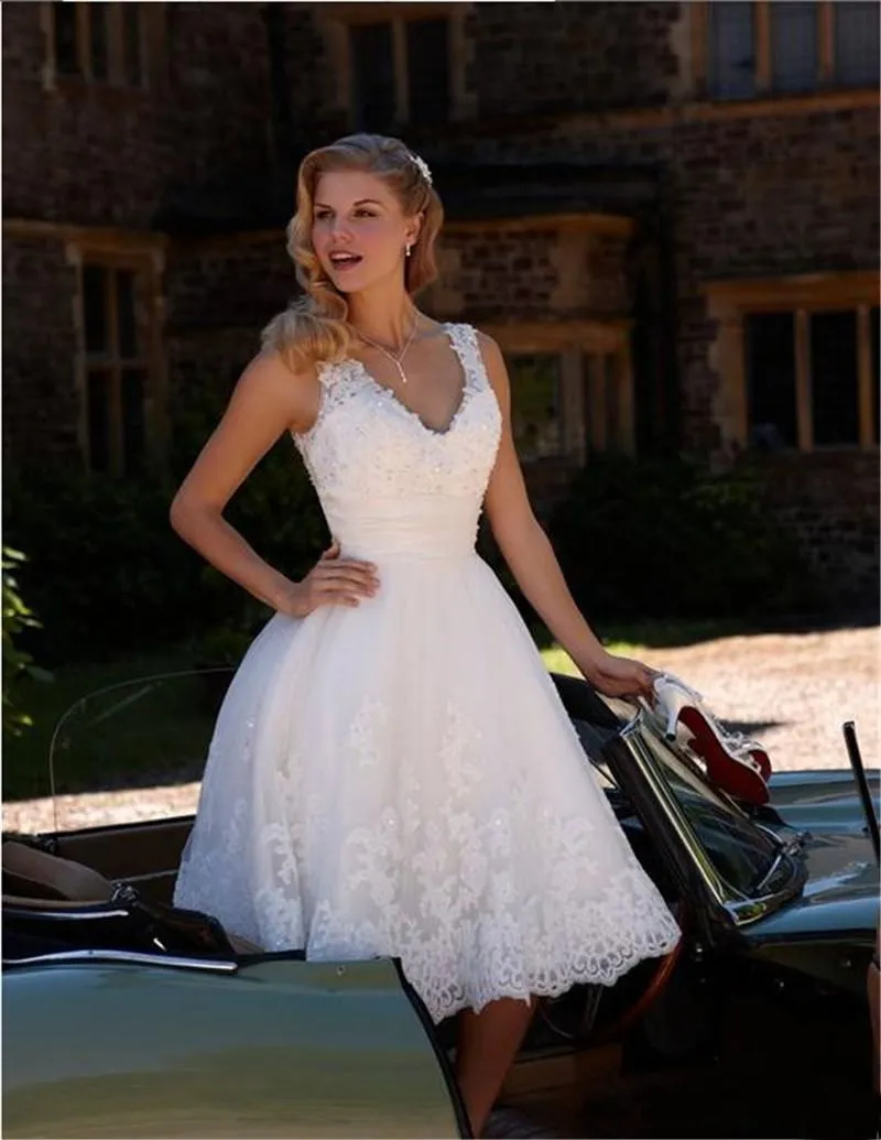 Vintage Lace Short Wedding Dress V Neck A Line Beaded Plus Size 2024
