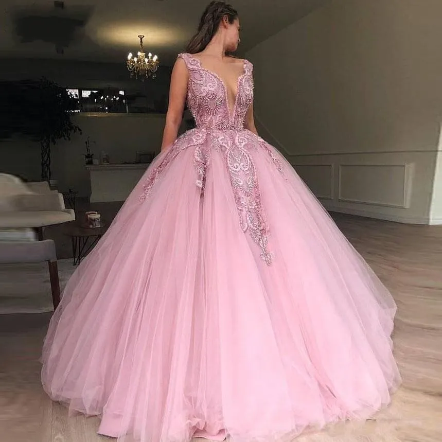 Pink Quinceanera Dresses Plunging V Neck Beads Appliques Ball Gown Evening Dress Sweep Train Tulle Prom Dress Cheap Formal Vestidos