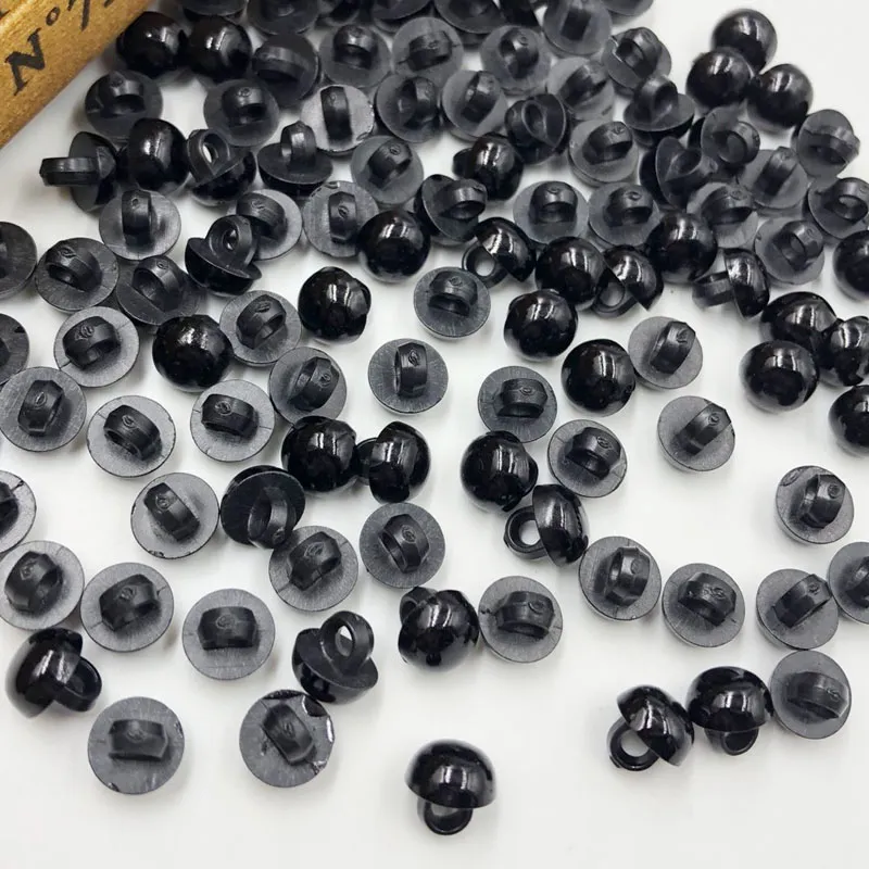 500 sztuk 8mm Akrylowe Grzyby Czarne Przyciski Shank Plastikowy Przycisk Dekoracyjny Negro Diy Szycie Eye Dla Lalków Zabawki Eye P254