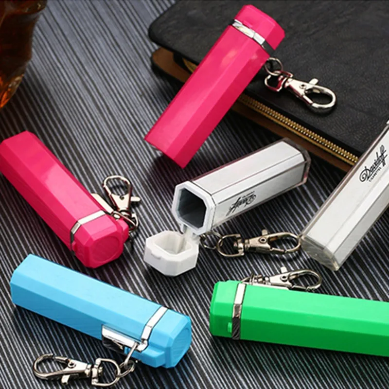 Colorful Mini Plastic Key Buckle Portable Ashtray Innovative Design Garbage Storage For Cigarette Bong Smoking Pipe High Quality