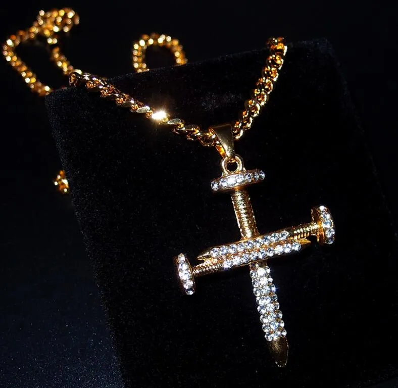 Colliers pendentifs Vente en gros - Collier Punk tendance pour homme, couleur or 18 carats, Crucifix, croix, collier de Jésus, pendentifs pour hommes, bijoux, cadeaux de noël, livraison gratuite