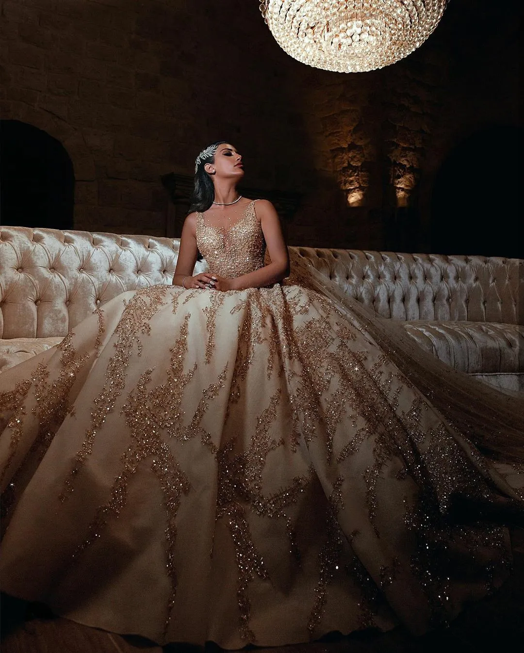 Exquisite Champagne Vintage Wedding Sparkly Wedding Dress with Sequined Crystals, Beaded Scoop Neckline, and Veil - A Musical Arabic Vestido de Novia