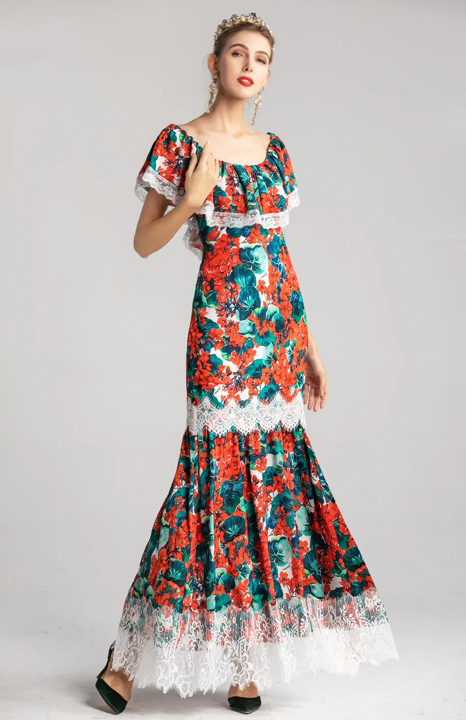 Женская взлетно-посадочная полоса дизайнерские платья Scoop Deckline оборками цветочные напечатанные напечатанные кружевные накладки.