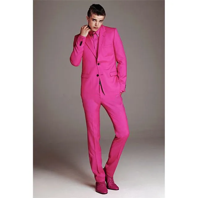 Nuevo diseño más reciente Dos botones Hot Pink Wedding Groom Tuxedos Notch Lapel Groomsmen Hombres Trajes Prom Chaqueta (Chaqueta + Pantalones + Corbata) 120