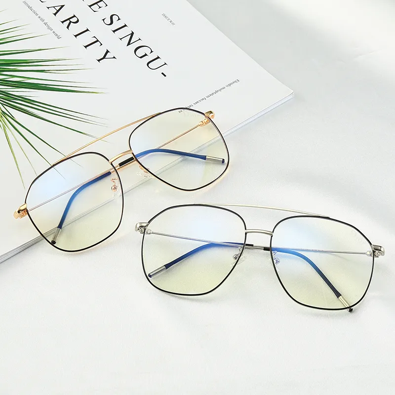 Lunettes de soleil miroir plat de lunettes de soleil pour hommes de gros-nouveau créateur de mode pour hommes femmes lunettes d'été anti-lumière bleue avec cadre avec boîte