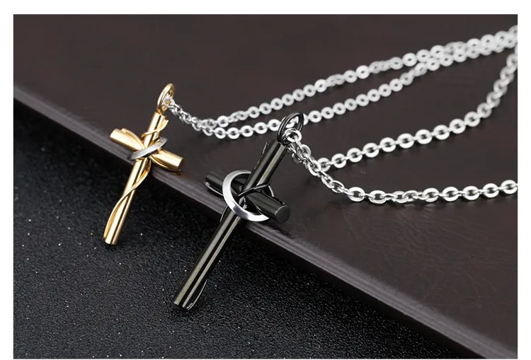 Guide to Cross Necklaces | With Clarity