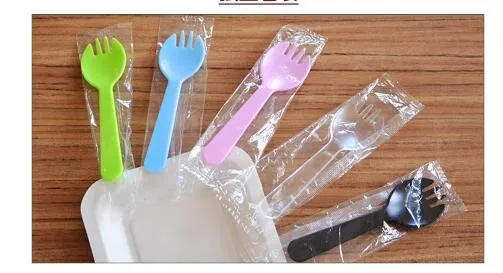 Couverts jetables en plastique pas cher - couteaux, fourchettes