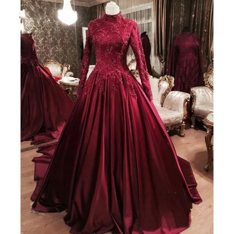 Borgogna arabo Dubai ALine Abiti da sposa Collo alto Manica lunga Applique in pizzo Drappeggiato Lunghezza pavimento Abito da sposa in mussola Abiti da sposa