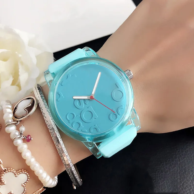 Montres de marque Femmes Fille Style Cadran Silicone Bande Quartz Montre-Bracelet A22