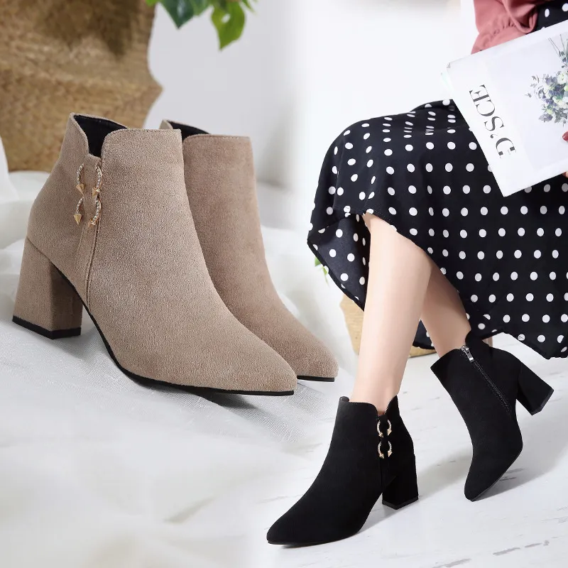 Heißer Verkauf-2019 Frühling Herbst Frauen Stiefel Neue Mode Casual Damen Flock Kurze Stiefel Weiblichen Mittleren Absatz