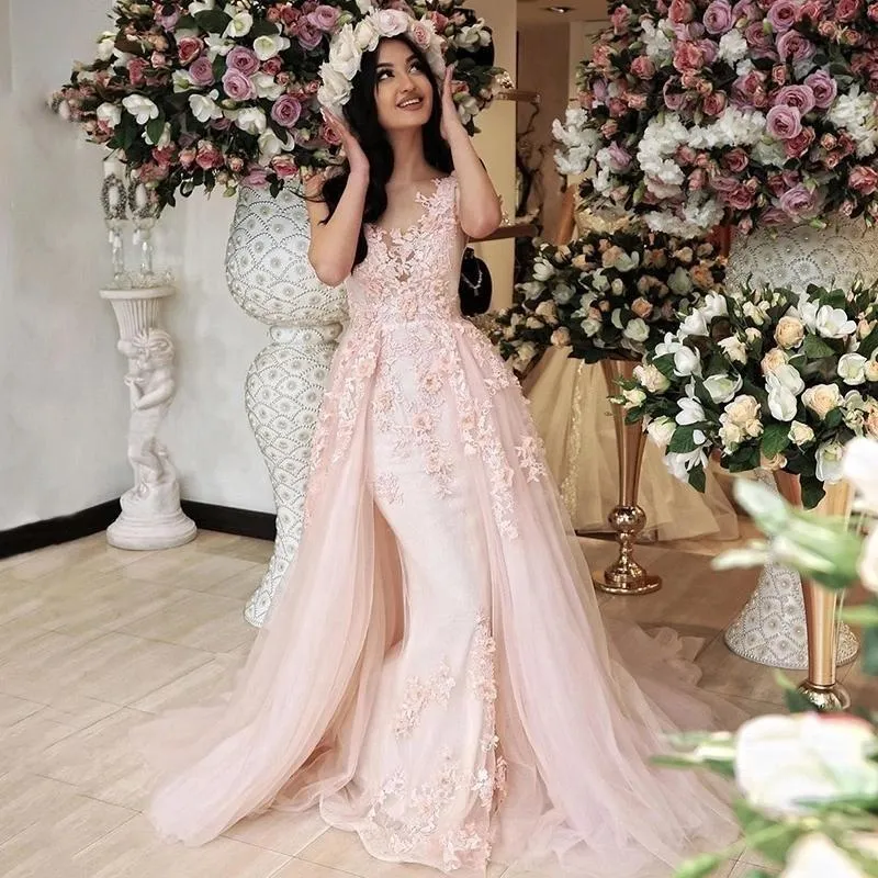 Pink Prom Dress: Gorgeous Tulle Evening Gown with 3D Floral Lace