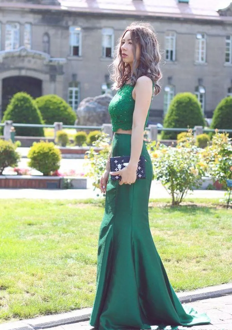 Plus Size Dark Green Mermaid Prom Dresses Two Pieces Beaded Lace Bodice Satin Sweep Train Sleeveless Evening Dresses