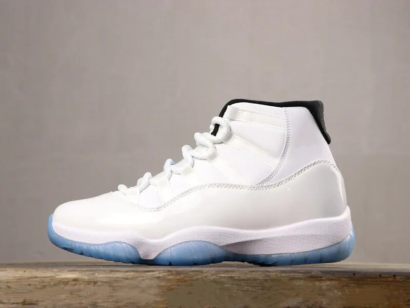 売れ筋 新しいファッション11ホワイトブラックレジェンドブルーマンバスケットボールデザイナーシューズリアルカーボンファイバーxiフットウェア良質箱付き 新品 Sports Outdoors Athletic Shoes Laderach 売れ筋 新しいファッション11ホワイトブラックレジェンドブルーマンバスケットボールデザイナーシューズリアルカーボンファイバーxiフットウェア良質箱付き 新品 Sports Outdoors Athletic Shoes Laderach