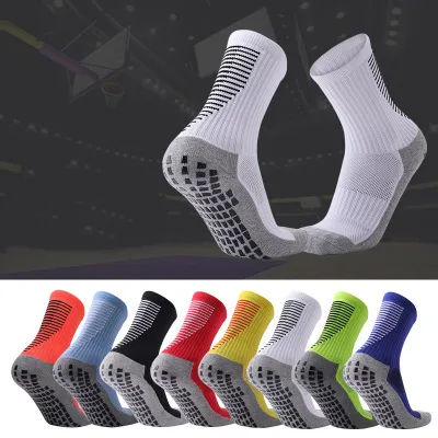 Chaussettes de basket-ball de créateur de bas de serviette dans les chaussettes de football antidérapantes et résistantes à l'usure des gens du tube central chaussettes de sport respirantes confortables