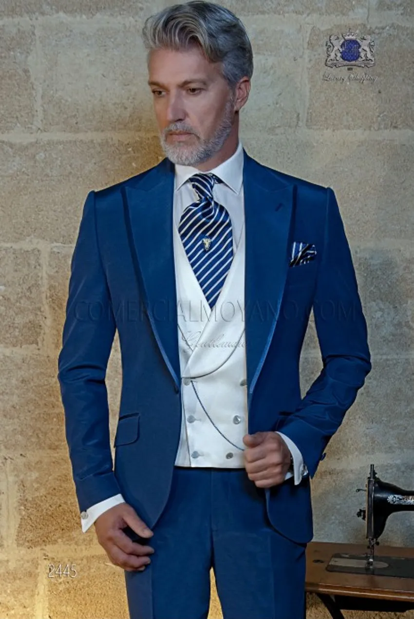 Royal Blue Groom Tuxedos Peak Lapel Groomsman Wedding 3 Piece Suit Popular Men Business Prom Party Jacket Blazer(Jacket+Pants+Tie+Vest) 262