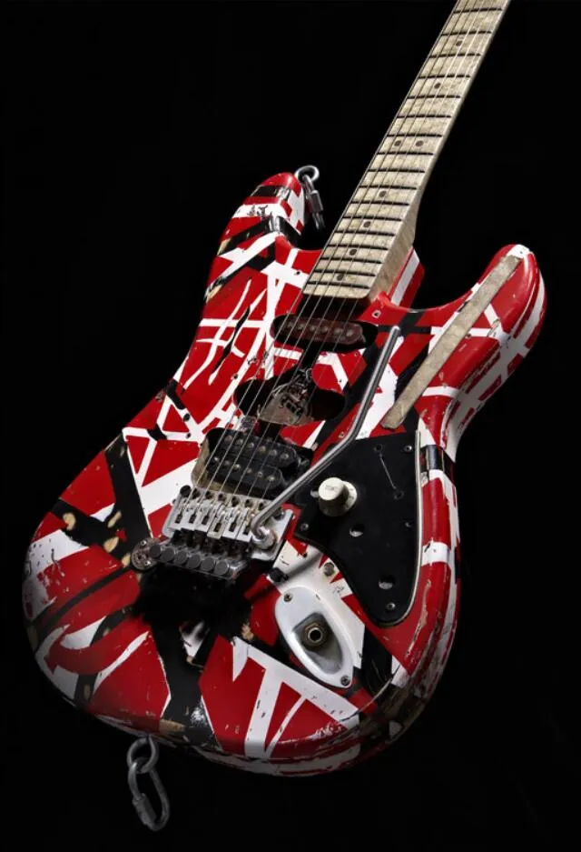 Ciężkie relikty Eddie Edward van Halen Red Franken Stein Electric Gitara Czarne białe paski, Floyd Rose Tremolo Bridge Bar