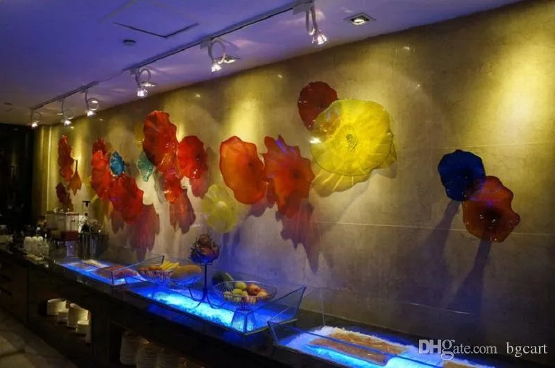 Heißer Verkauf Wand dekorative mundgeblasene hängende Kunst kreative Glaswandplatten mundgeblasenes Glas großer Kronleuchter mundgeblasene Glaswandkunstplatten