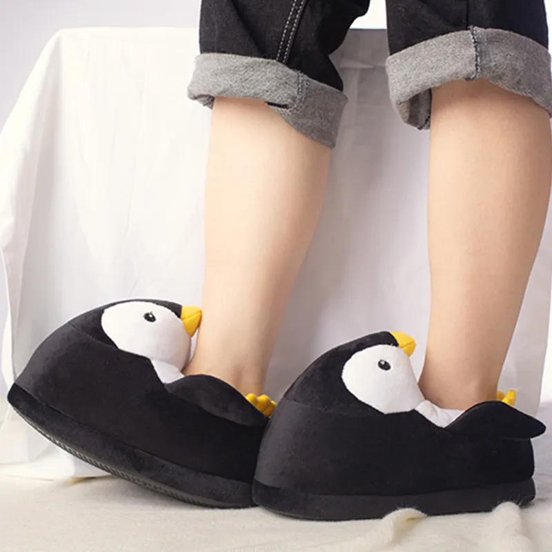 Enfants hiver maison coton chaussures doux antidérapant moelleux pantoufles mignon dessin animé en peluche pantoufles femmes animaux pingouin chaussures d'intérieur