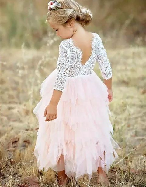 Lovely Flowergril Dresses Puffy Flower Girl Dresses for Weddings V Neck Lace Top Open Back Ivory and Blush Pink Tulle Communion Dress