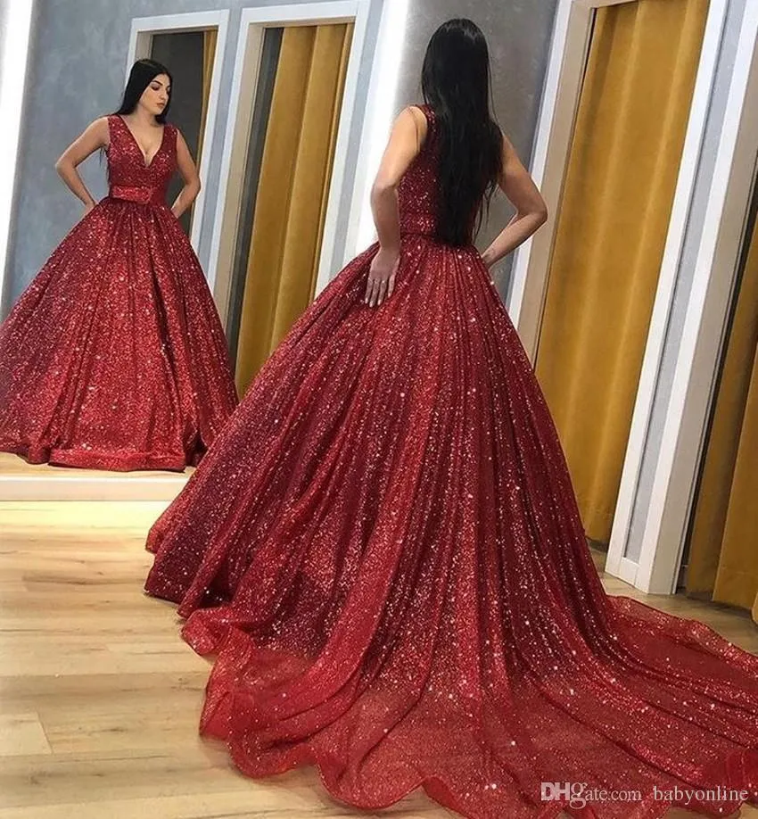 سباركلي العربية دبي الترتر الأحمر فساتين quinceanera 2019 الخامس الرقبة قطار المحكمة أكمام طويل حفلة موسيقية فساتين رسمية فساتين مخصص